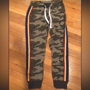 Hippie love me by Rex Camo rainbow sweatpants size large